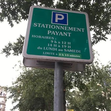 Sur Petite Place Pansiyon *