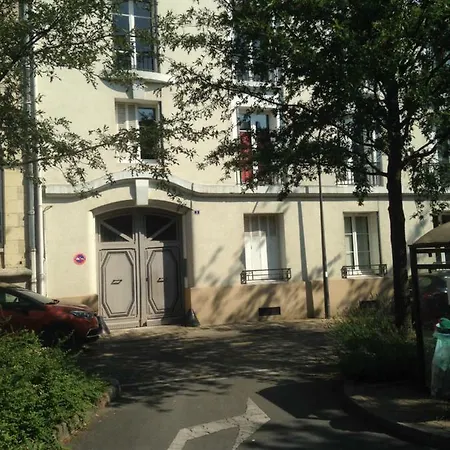 Sur Petite Place * Reims